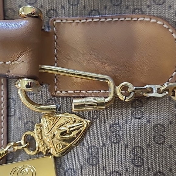 GUCCI~VERY RARE KEY CHAIN BAG CHARM ENAMEL-VINTAGE - Picture 5 of 11
